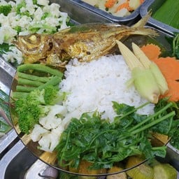 ร้านข้าวบ้านๆ ตือเบาะ