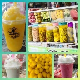 ร้านผลไม้สด น้ำปั่น เคียงมอ