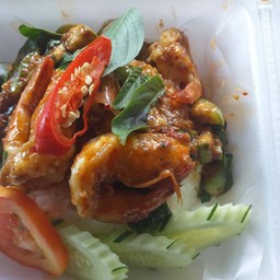 พริกแกงกุ้งราดข้าว
