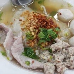 ป้าบูรณ ์เย็นตาโฟต้มยำ สุทธิสาร