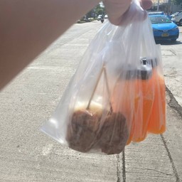 หมูปิ้งนมสดร่วมมิตรฯ