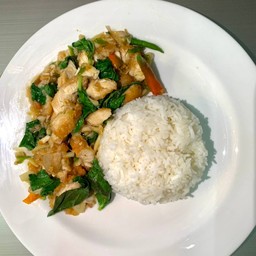 ข้าวกะเพราไก่กรอบ