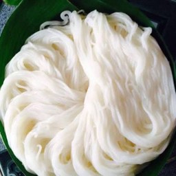 เส้นขนมจีน