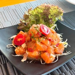 ยำปลาแซลม่อน เด็ดจริง