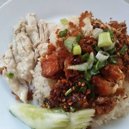 ข้าวมันไก่ต้ม+ไก่แซ่บ พิเศษ