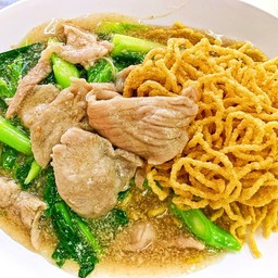 ราดหน้าหมี่กรอบ