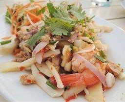 ยำยอดมะพร้าวอ่อนกุ้งสด+หมูสับ