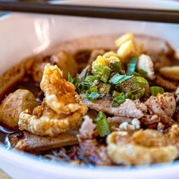 ก๋วยเตี๋ยวเรือ (น้ำตกหมู)