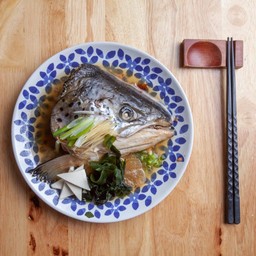 โปร หัวปลาแซลมอนต้มซีอิ๊ว+ข้าวญี่ปุ่น