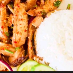 ข้าวน้ำตกไก่ยอ