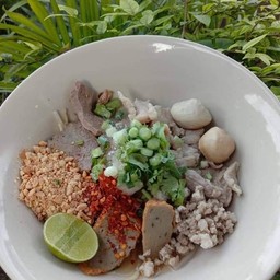 ก๋วยเตี๋ยวแห้ง (ต้มยำ)หมู