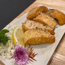 ท้องปลาแซลมอนย่าง