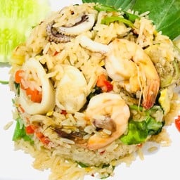 ข้าวผัดขี้เมารวม