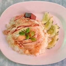 ข้าวมันไก่โบราณอบเตาถ่าน