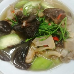 แกงลาว แกงหน่อไม้