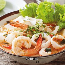 ก๋วยเตี๋ยวต้มยำทะเล (พิเศษ)