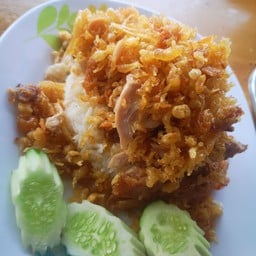 ข้าวมันไก่ทอดพิเศษ