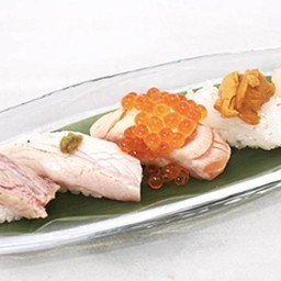 ซูชิอะบุริรวมห้าอย่าง