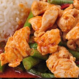 ข้าวพริกแกงไก่คราดข้าว+ไข่ดาว2ฟองทอดติดกัน