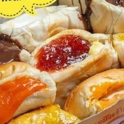 ขนมปังปิ้งเนย ไส้ทะลัก PangTarak