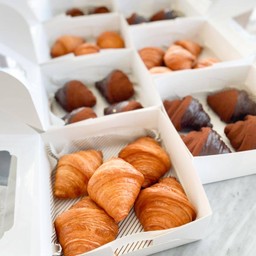 NUTELLA CHOCOLATE CROISSANT (1PCS)