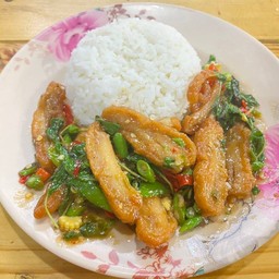 ้ข้าวกะเพราไก่กรอบ