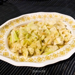 กะหล่ำปีผัดน้ำปลา