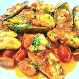 Healthy Fish & Mussel in Tomato Sauce