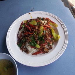 ร้านก๋วยเตี๋ยวเนื้อลูกชิ้นแชมป์