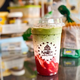 สตรอว์เบอรี่มัทฉะลาเต้ (เย็น)