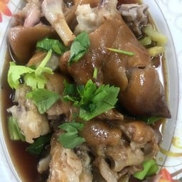 ร้านข้าวขาหมูมีตังค์