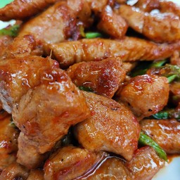 ข้าวผัดพริกแกงหมู