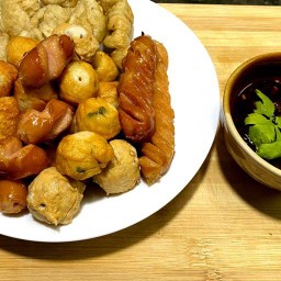 สถานีลูกชิ้นทอด