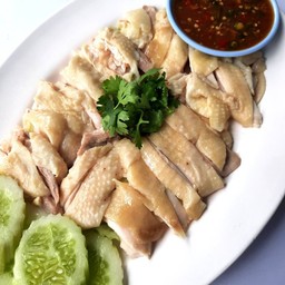 ไก่ตอน กลาง