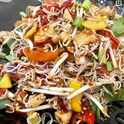 ตำมั่วขนมจีน รสเด็ด