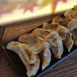 เกี๊ยวซ่าชีส