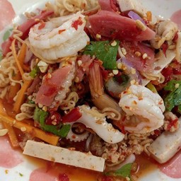 ยำมาม่าทะเล