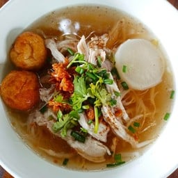 เกาเหลาไก่ฉีกน้ำใส