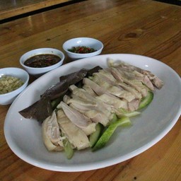 ไก่ตอนสับ จานกลาง