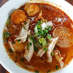 เกาเหลาไก่ฉีกต้มยำมะนาวสด