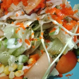 สลัดไส้กรอกเห็ด