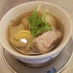 ซุปผักกาดดองซี่โครงหมู / Pickled Mustard Green Soup with Pork Ribs