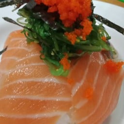 ข้าวหน้าแซลม่อน