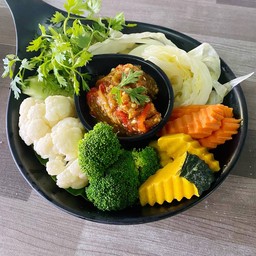 น้ำพริกหนุ่ม+แคบหมู