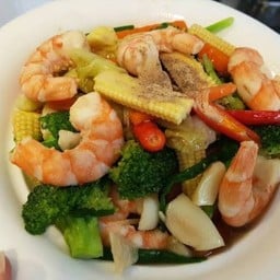 ผัดผักรวมกุ้ง