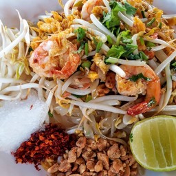 ปุ๋ยไง อาหารตามสั่ง ตลาดนัดอ้อยเตี้ย