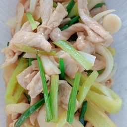 ผัดพริกหยวกหมูชิ้น