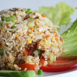 ข้าวผัดหมูสับ