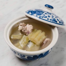 ซุปมะระซี่โครงหมู / Bitter Gourd Soup with Pork Ribs