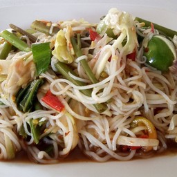 ตำซั๊วขนมจีนบีบสด